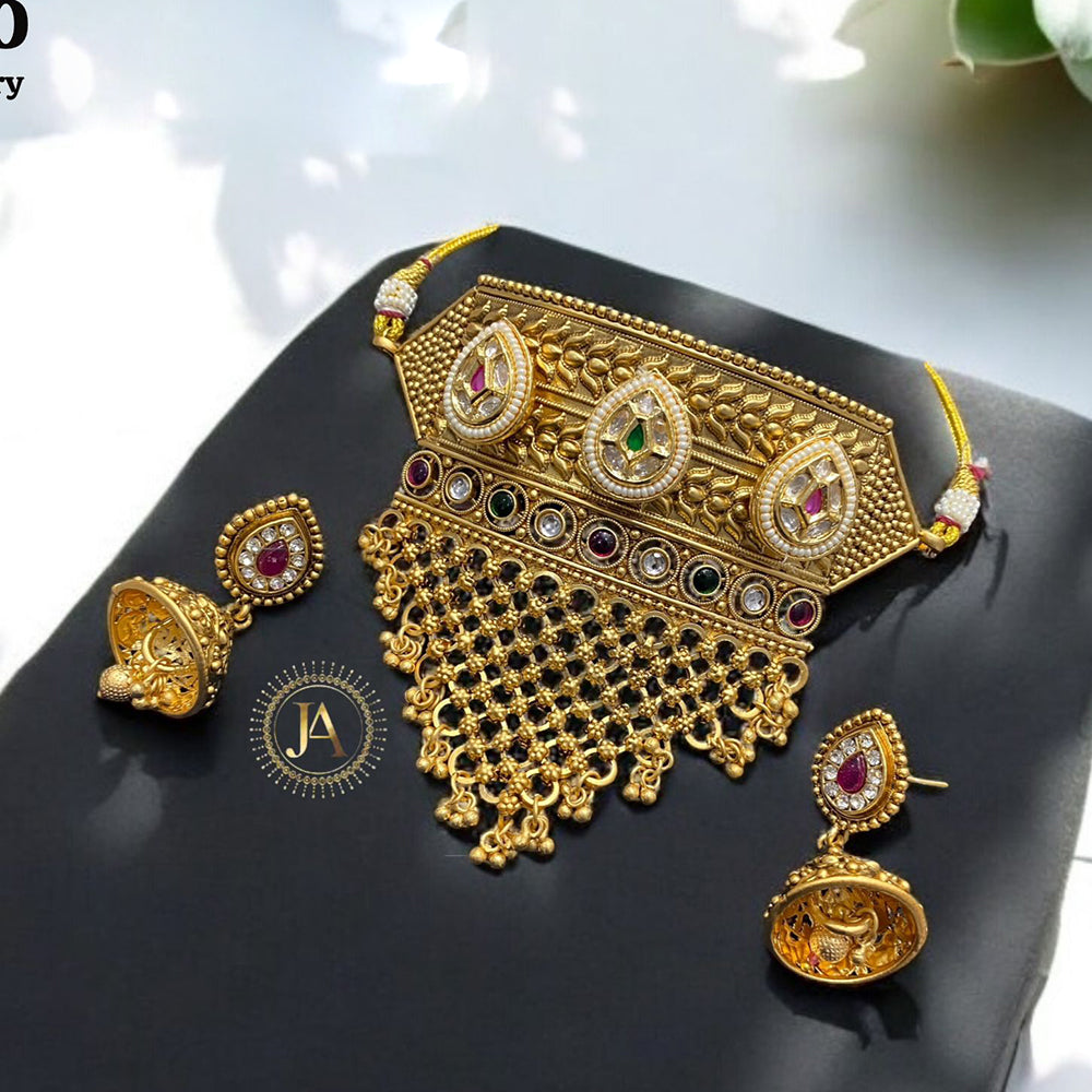 Neetu Art Gold Plated Pota Stone And Beads Choker Necklace Set