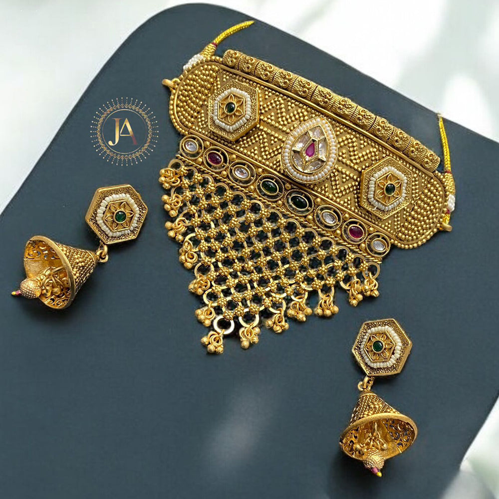 Neetu Art Gold Plated Pota Stone And Beads Choker Necklace Set