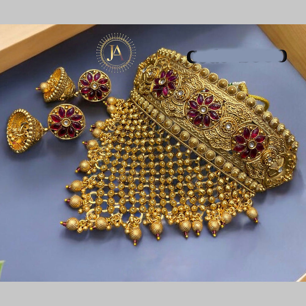 Neetu Art Gold Plated Pota Stone And Beads Choker Necklace Set