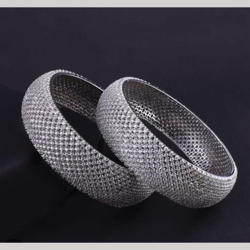 Manisha Jewellery Grace in Circles Classic American Daimonds Bangle Set