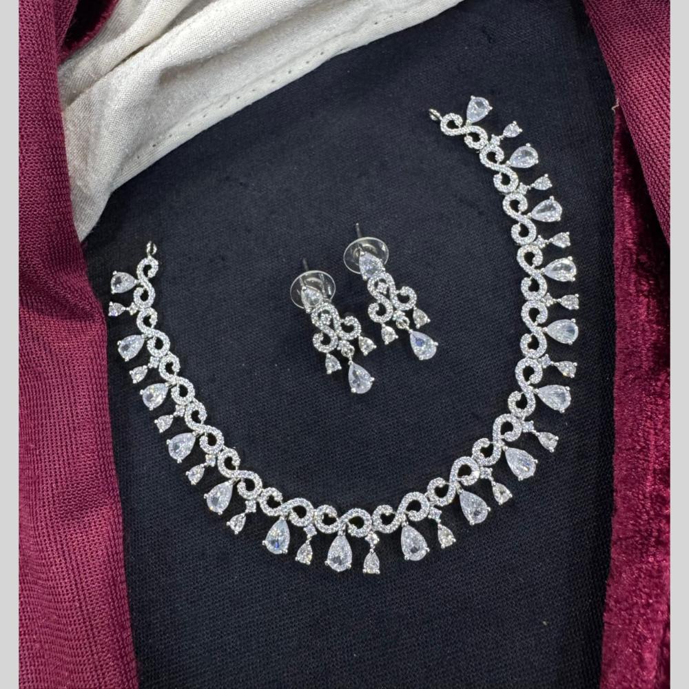 Manisha Jewellery Trend Edition Austrian And Crystal Fusion Necklace Set