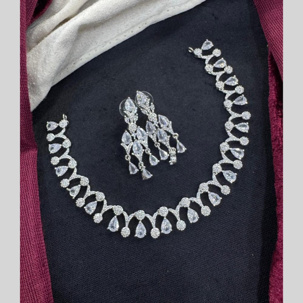 Manisha Jewellery Trend Edition Austrian And Crystal Fusion Necklace Set