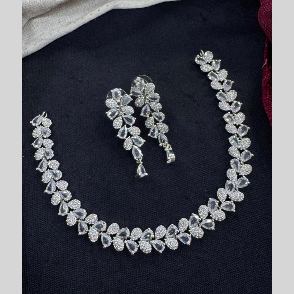 Manisha Jewellery Trend Edition Austrian And Crystal Fusion Necklace Set