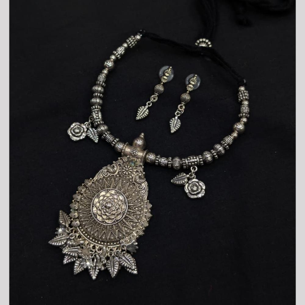 Manisha Jewellery Navratri Special Oxidised Necklace Set