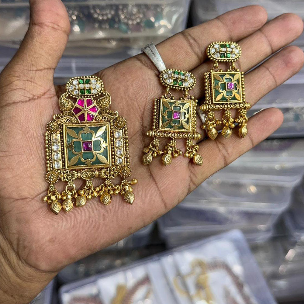 Manisha Jewellery Premium Classic Pota Stone And Pearl Pendant Set