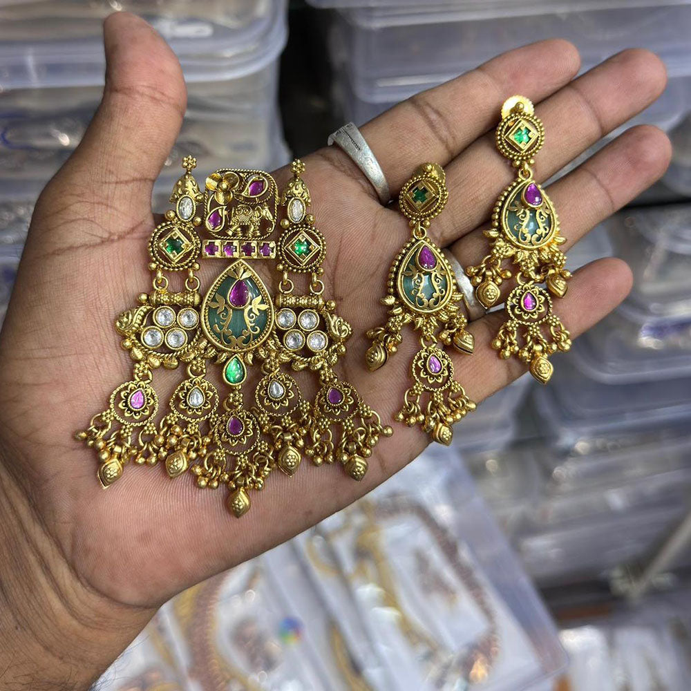 Manisha Jewellery Premium Classic Pota Stone And Pearl Pendant Set