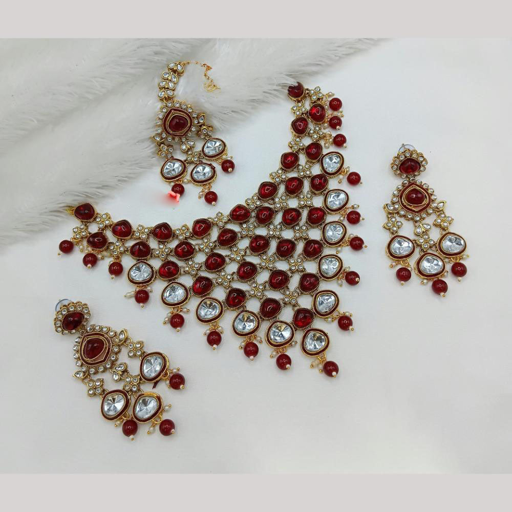 Lucentarts Jewellery Gold Plated Kundan Stone And Beads Necklace Set