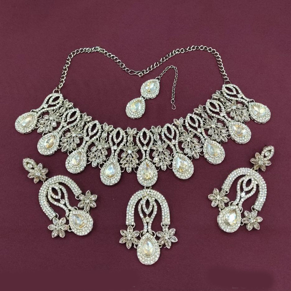Lucentarts Jewellery Classic Crystal Stone Necklace Set