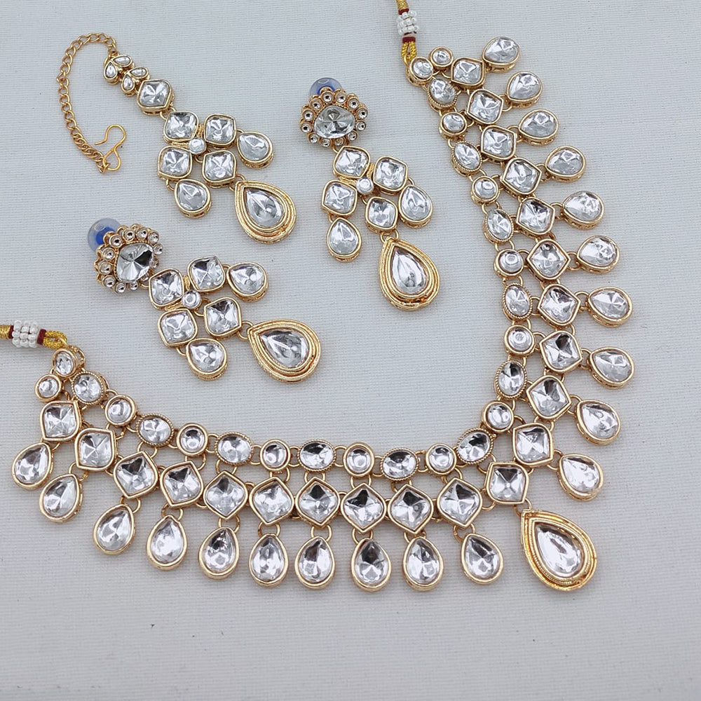 Lucentarts Jewellery Pota Stone And Kundan Stone Choker Necklace Set