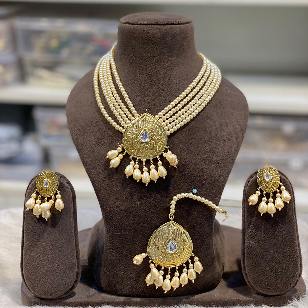 Hira Collection Pearl Beauty And Beadwork Necklace Set