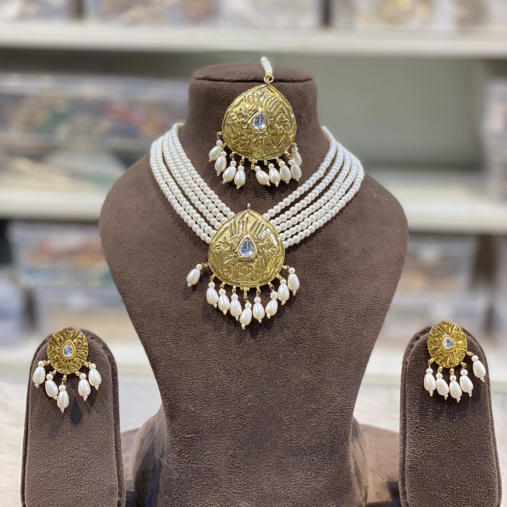 Hira Collection Pearl Beauty And Beadwork Necklace Set