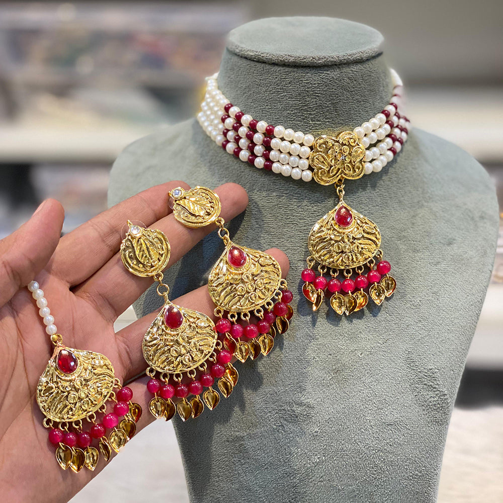 Hira Collection Pearl Beauty And Beadwork Necklace Set