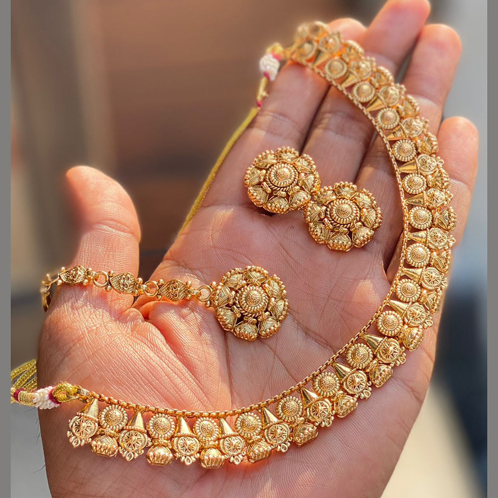 Hira Collections Glamorous Necklace Set
