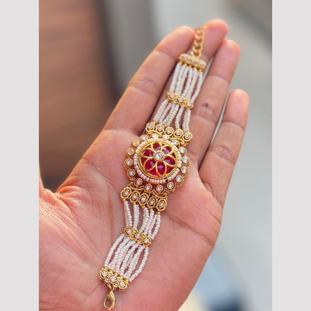 Hira Collections Graceful Pota Stone And Pearl Adjustable Bracelet
