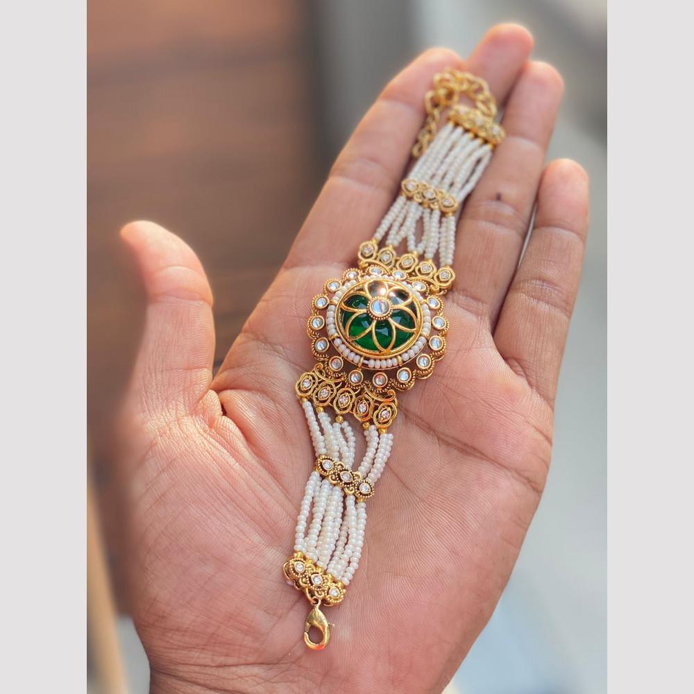 Hira Collections Graceful Pota Stone And Pearl Adjustable Bracelet