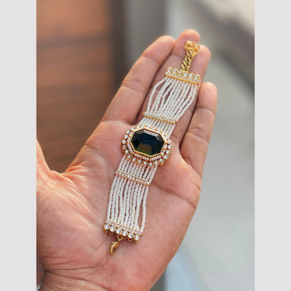 Hira Collections Graceful Pota Stone And Pearl Adjustable Bracelet