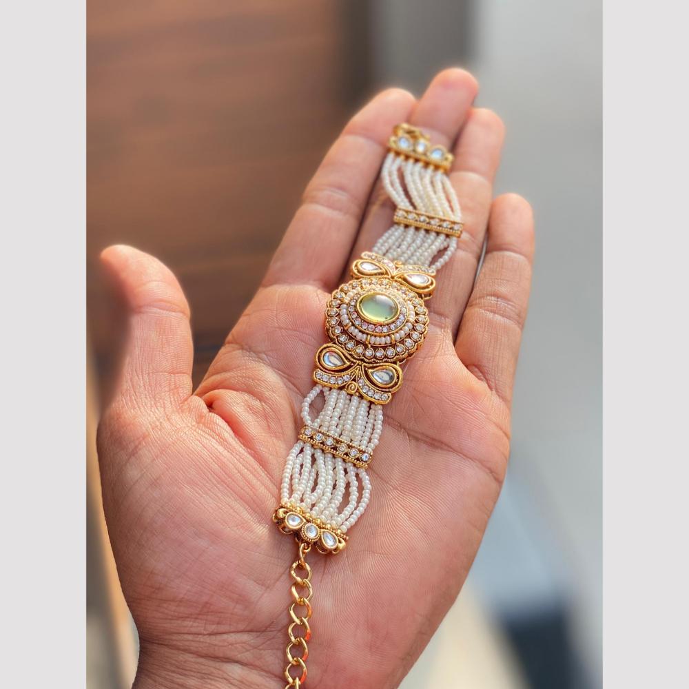 Hira Collections Graceful Pota Stone And Pearl Adjustable Bracelet