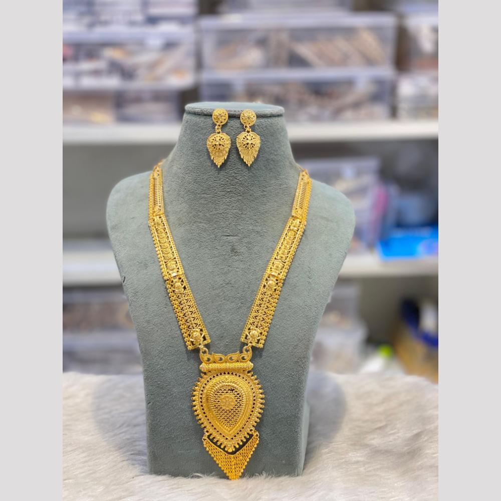 Hira Collections Glamorous Necklace Set