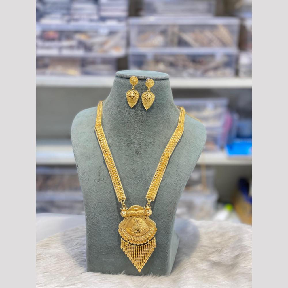 Hira Collections Glamorous Necklace Set