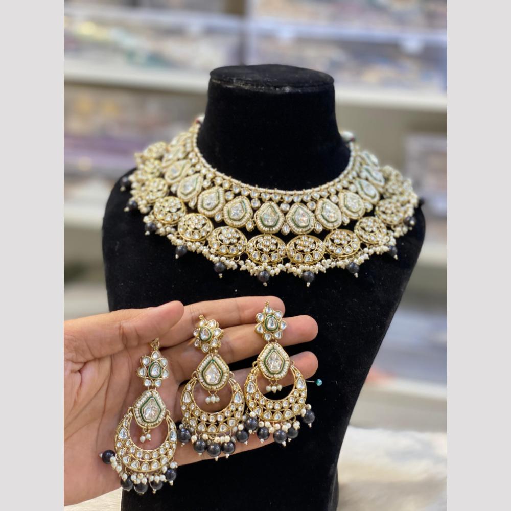 Hira Collection Glamorous Polki Kundan And Pearl Choker Necklace Set