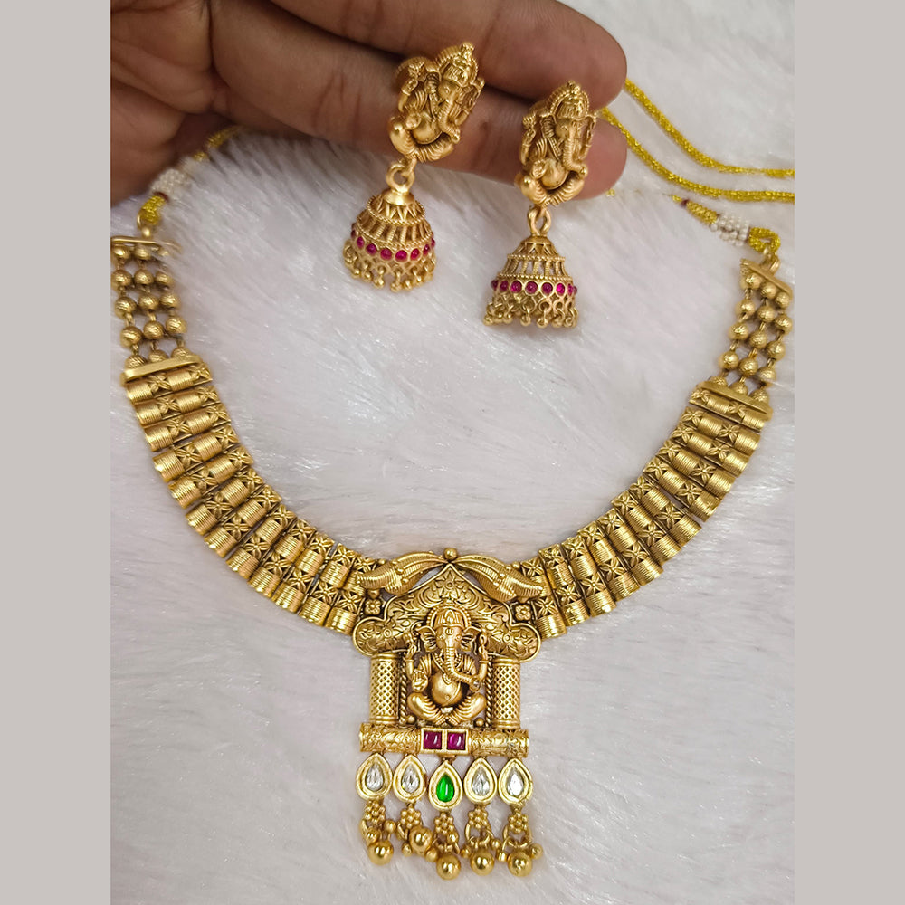 Pari Art Jewellery Forming Necklace Set
