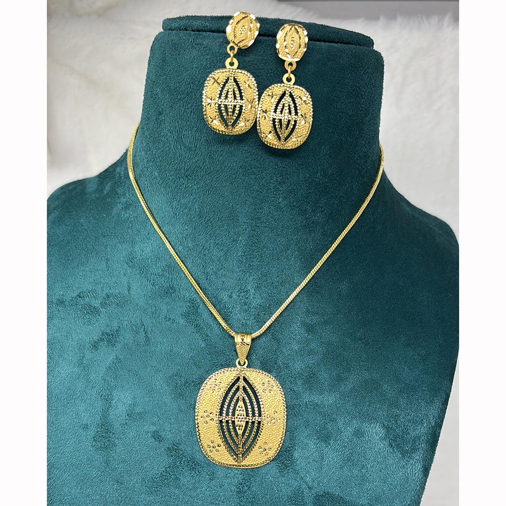 Pari Art Jewellery Classic Trend Forming Pendant With Earrings