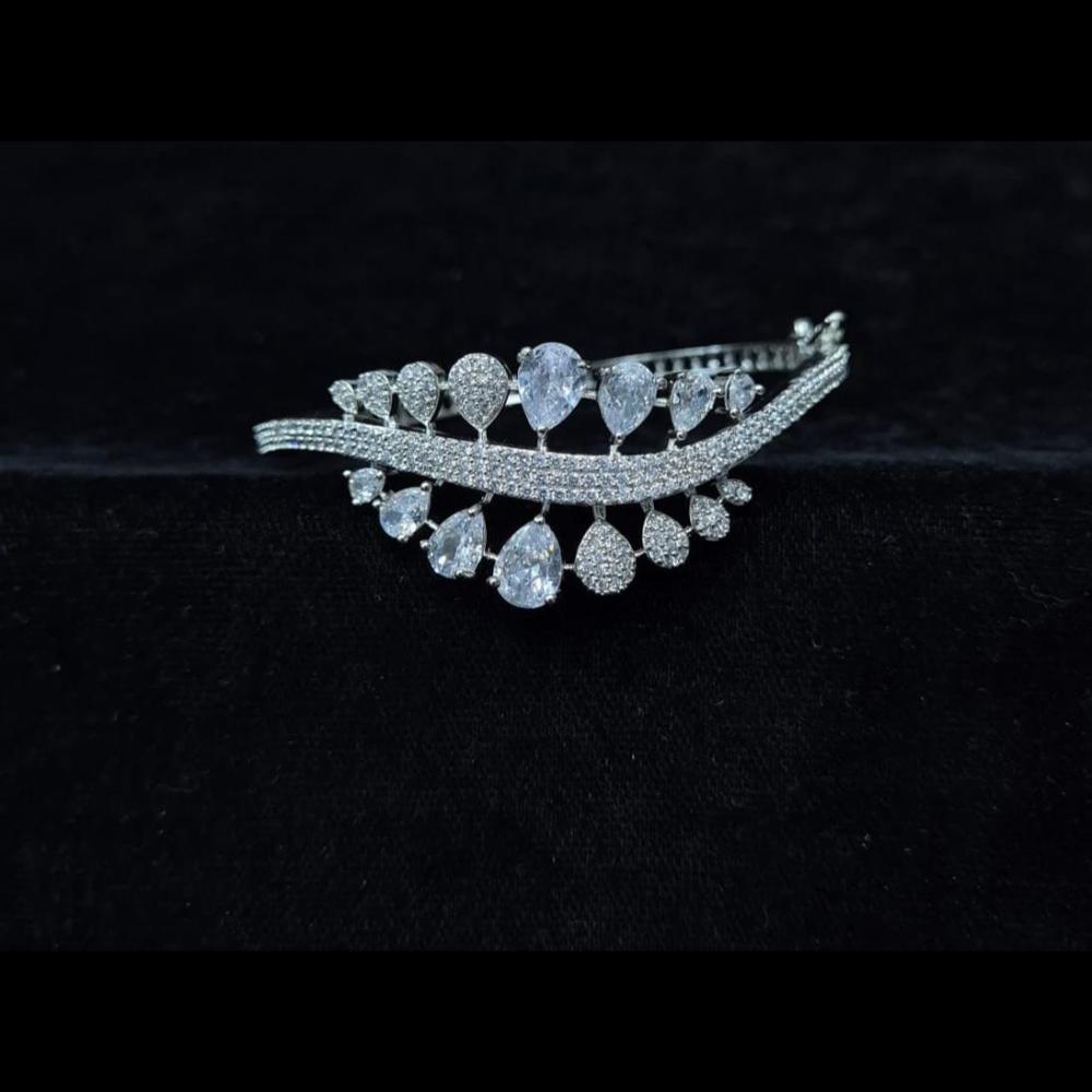 Kavita Art Silver Plated American Diamonds Bracelet