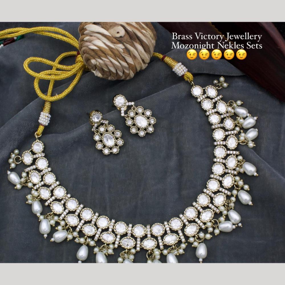 Kavita Art Gold Plated Crystal Stone And Beads Necklace Set