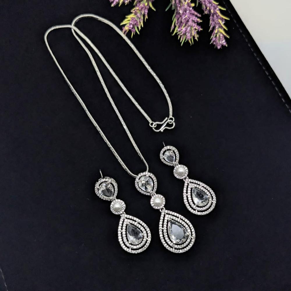 Kavita Art American Diamond Pendant Set