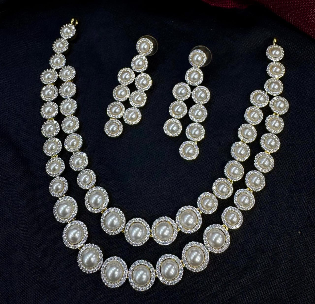 Kavita Art Sparkling Austrian Stone And Pearl Necklace Set