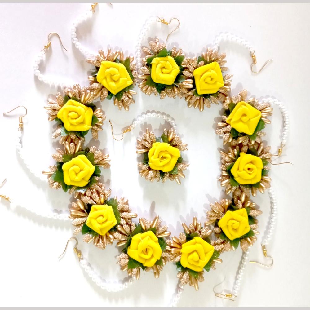 Kavya's Kreation Pearl Floral Mangtikka