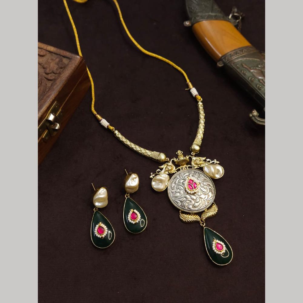 FS Collection 2 Tone Plated Mother Of Pearls Necklace Set