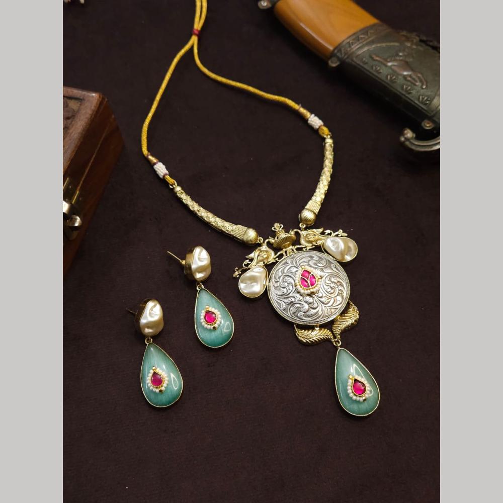 FS Collection 2 Tone Plated Mother Of Pearls Necklace Set