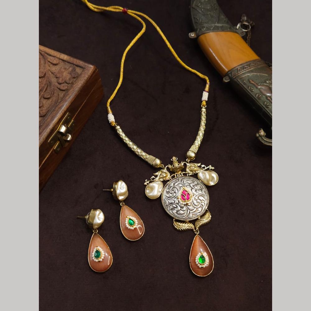 FS Collection 2 Tone Plated Mother Of Pearls Necklace Set