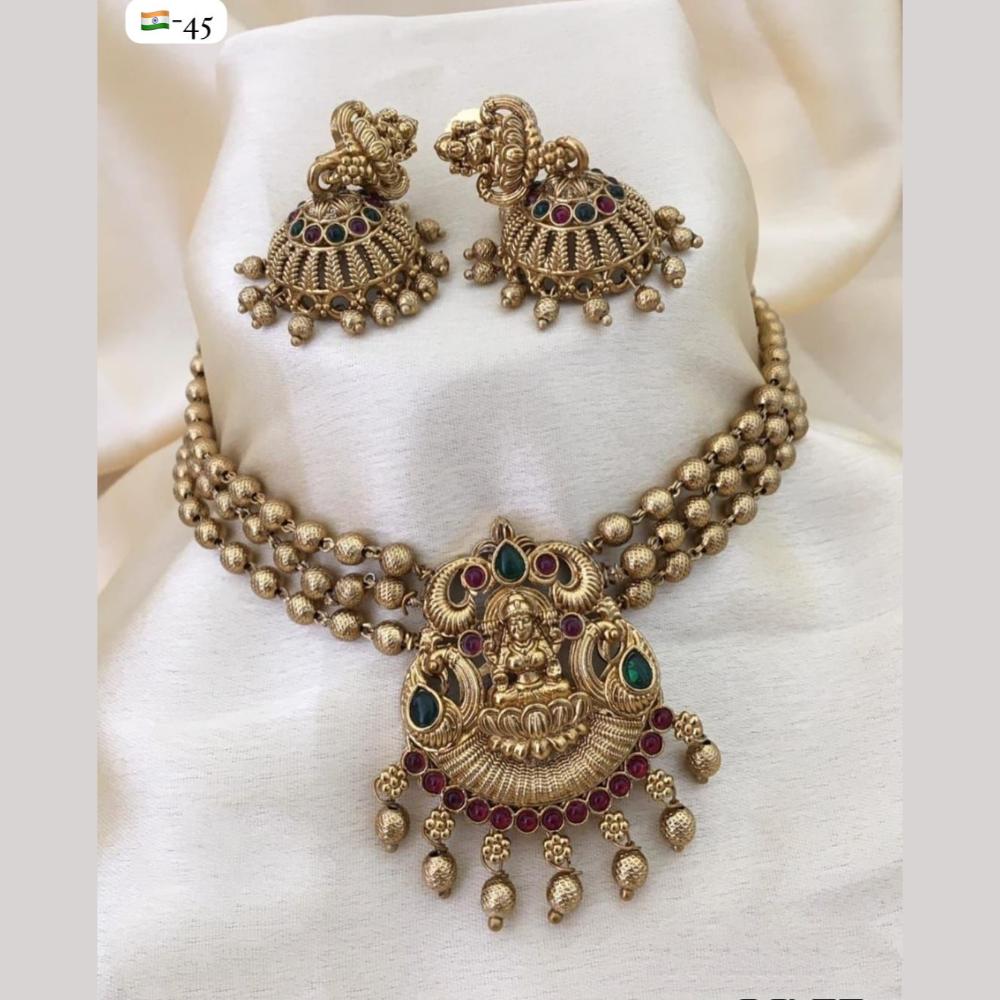 FS Collection Gold Plated Pota Stone Temple And Pearls Choker Necklace Set