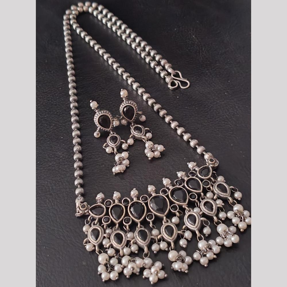 FS Collection Oxidised Plated Pota Stone And Pearls Necklace Set