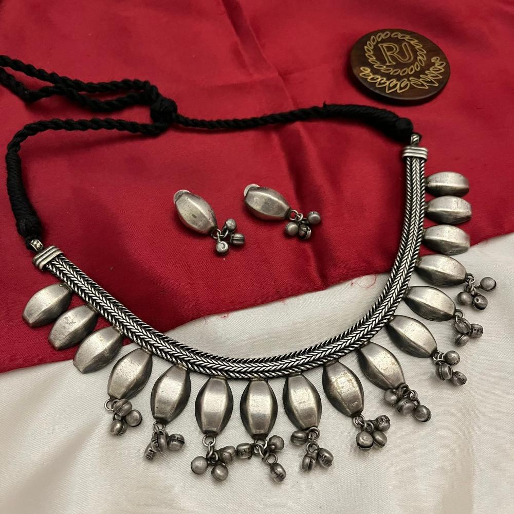 FS Collection Oxidised Plated Pota Stone Necklace Set