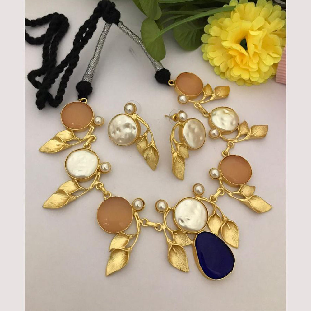 FS Collection Regal Gold Plated with Elegant Mother of Pearl Touch Necklace Set