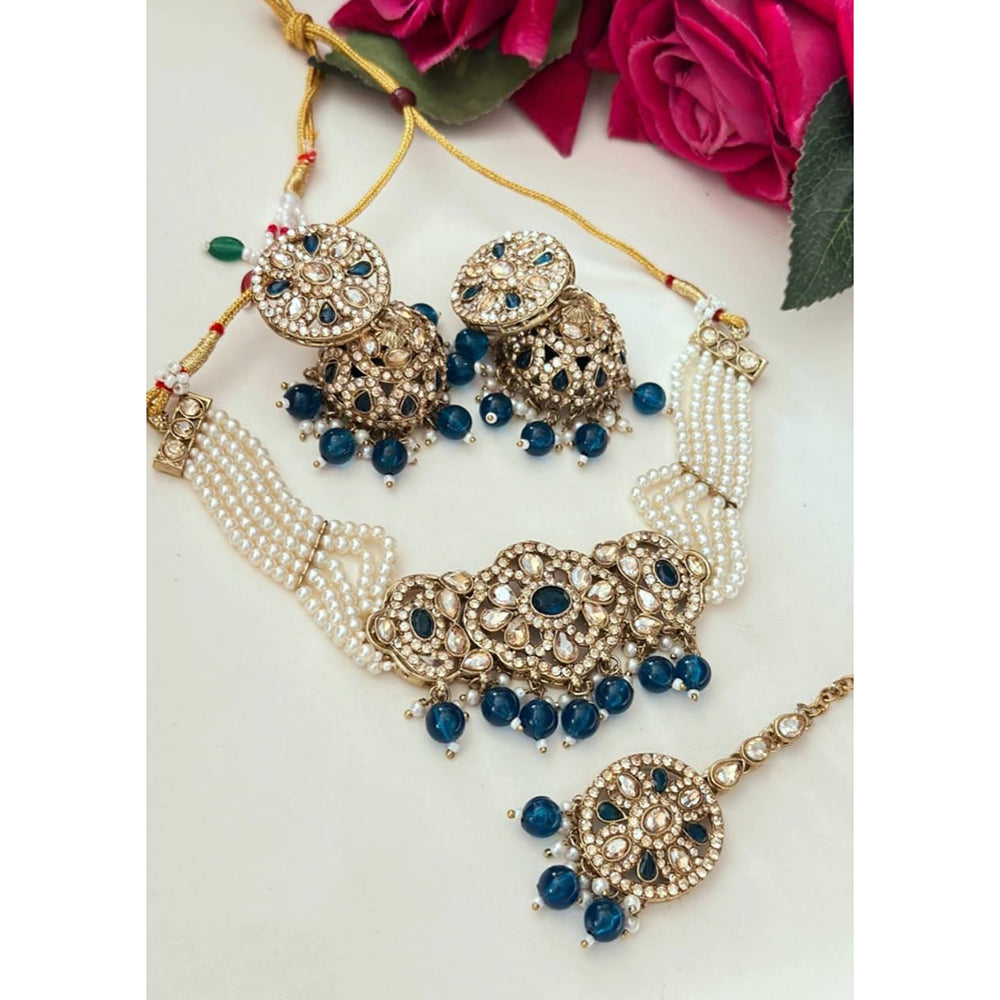 FS Collection Elegant Glow Crystal Stone And Pearl Necklace Set