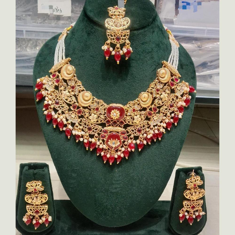 FS Collection Sparkling Pota Stone And Pearl Necklace Set