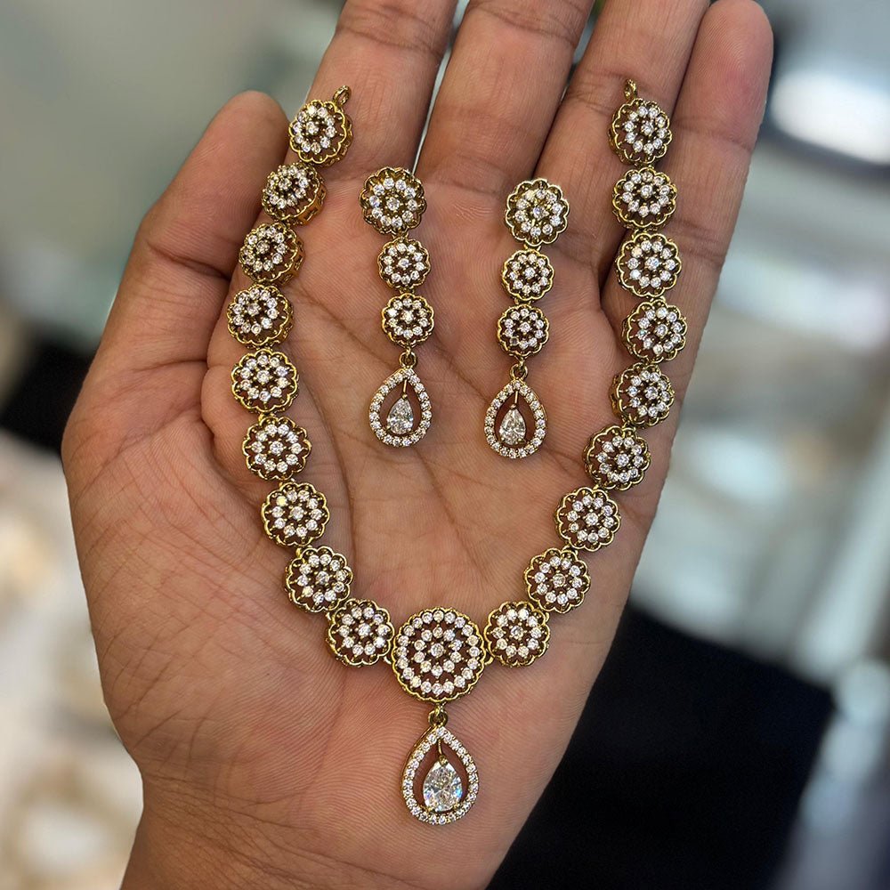 FS Collection Glamorous Crystal Stone Necklace Set