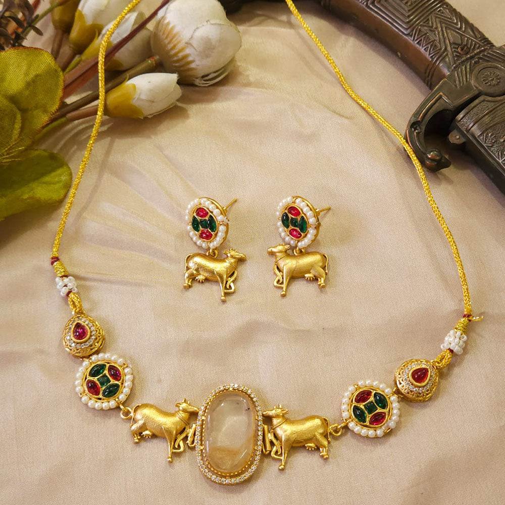 FS Collection Glamorous Pota Stone And Pearl Necklace Set