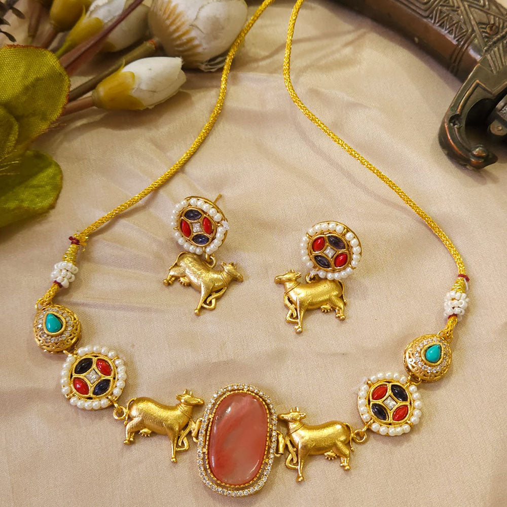 FS Collection Glamorous Pota Stone And Pearl Necklace Set
