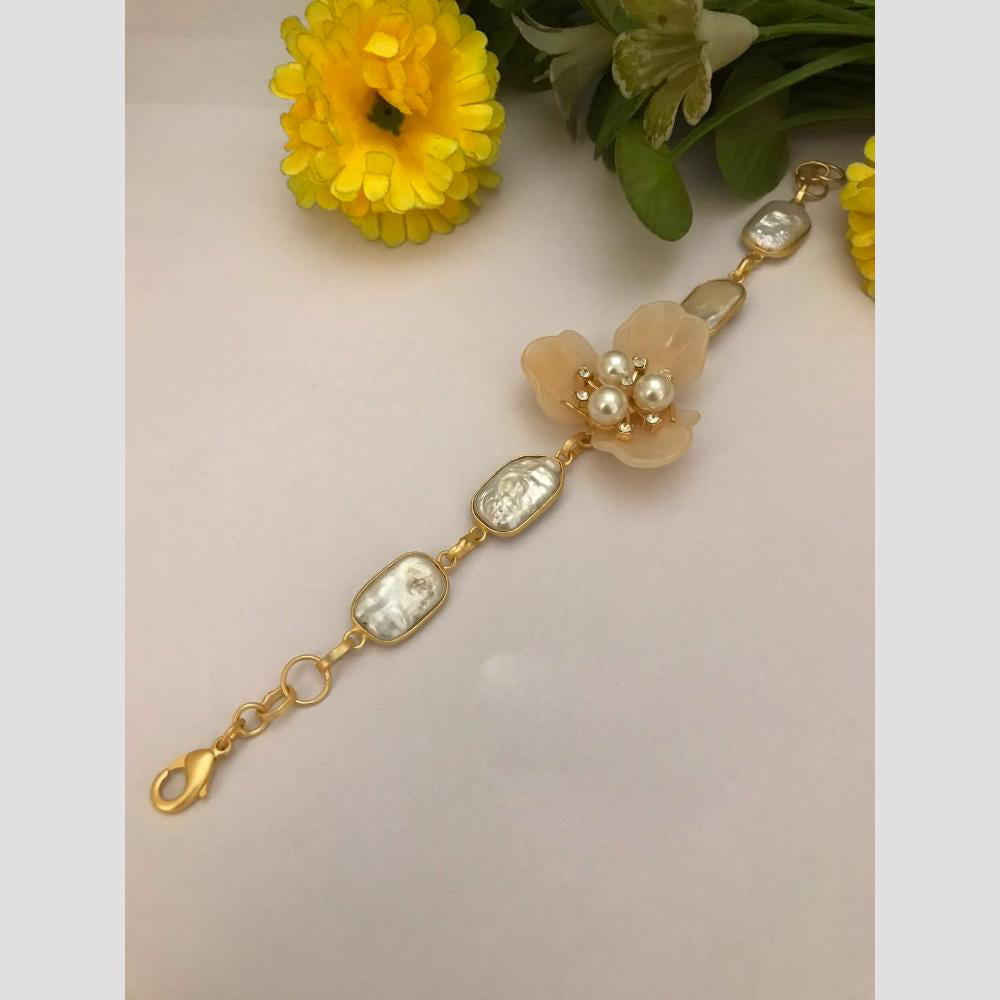 FS Collection Mother Of Pearls Floral Bracalet