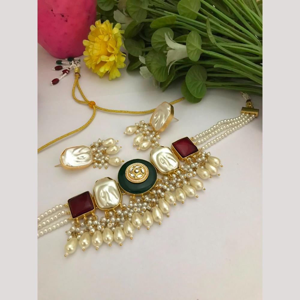 FS Collection Classic Kundan Stone Mother of Pearl Choker Necklace Set