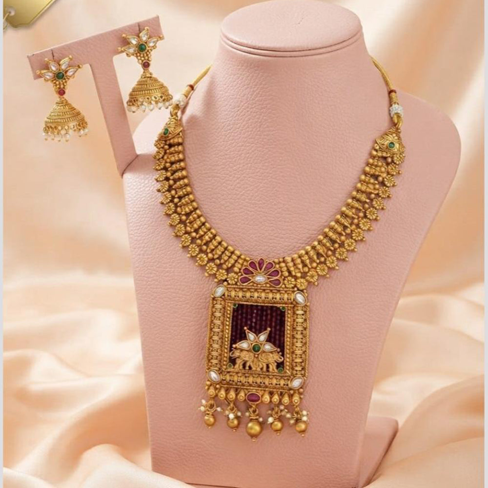 FS Collection Classic Pota Stone And Pearl Necklace Set