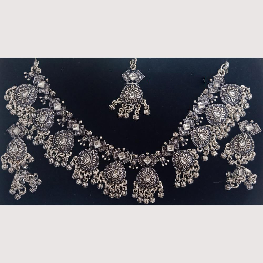 Crescent Creation Chic Sparkle Elegant Stone Necklace for Trendy Occasions