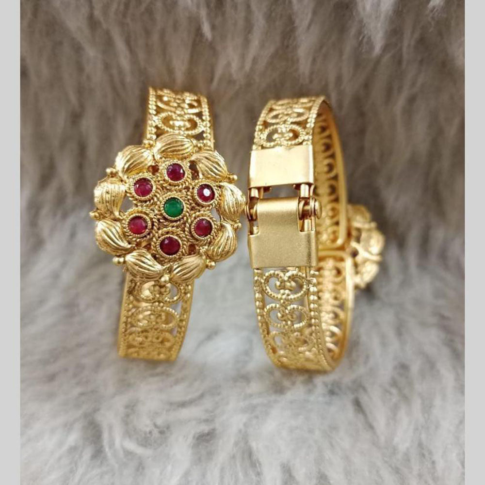 Star India Gold Plated Pota Stone And Pearl Openable Bracelet