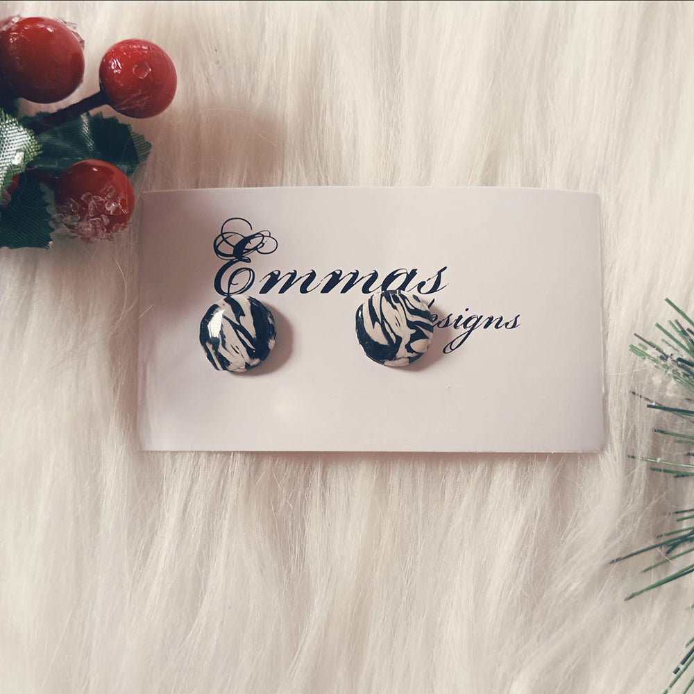 Emmas Designs Resin Stud Earrings