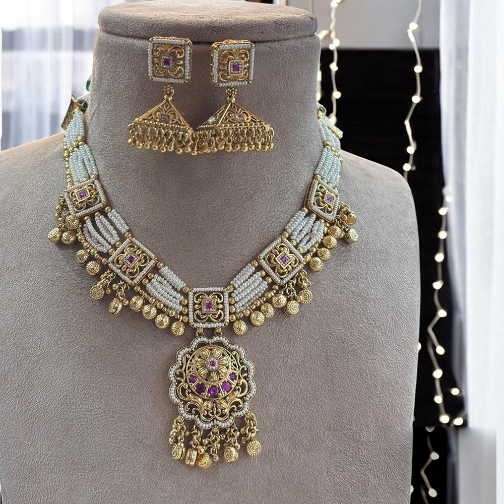 Jewel Addiction Nawabi Glam  Pota Stone  And Pearl Necklace Set